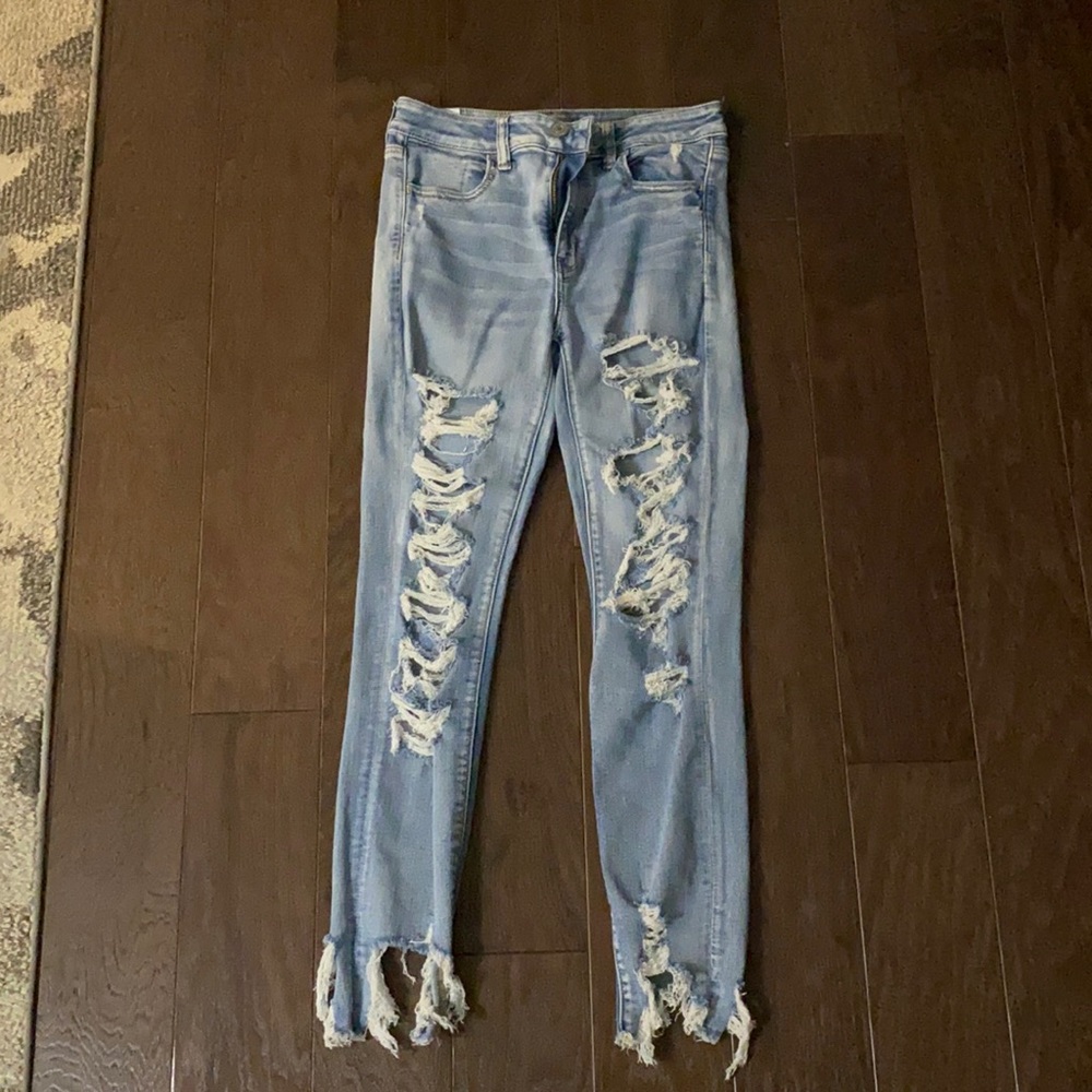 AMERICAN EAGLE ripped jeans size 10